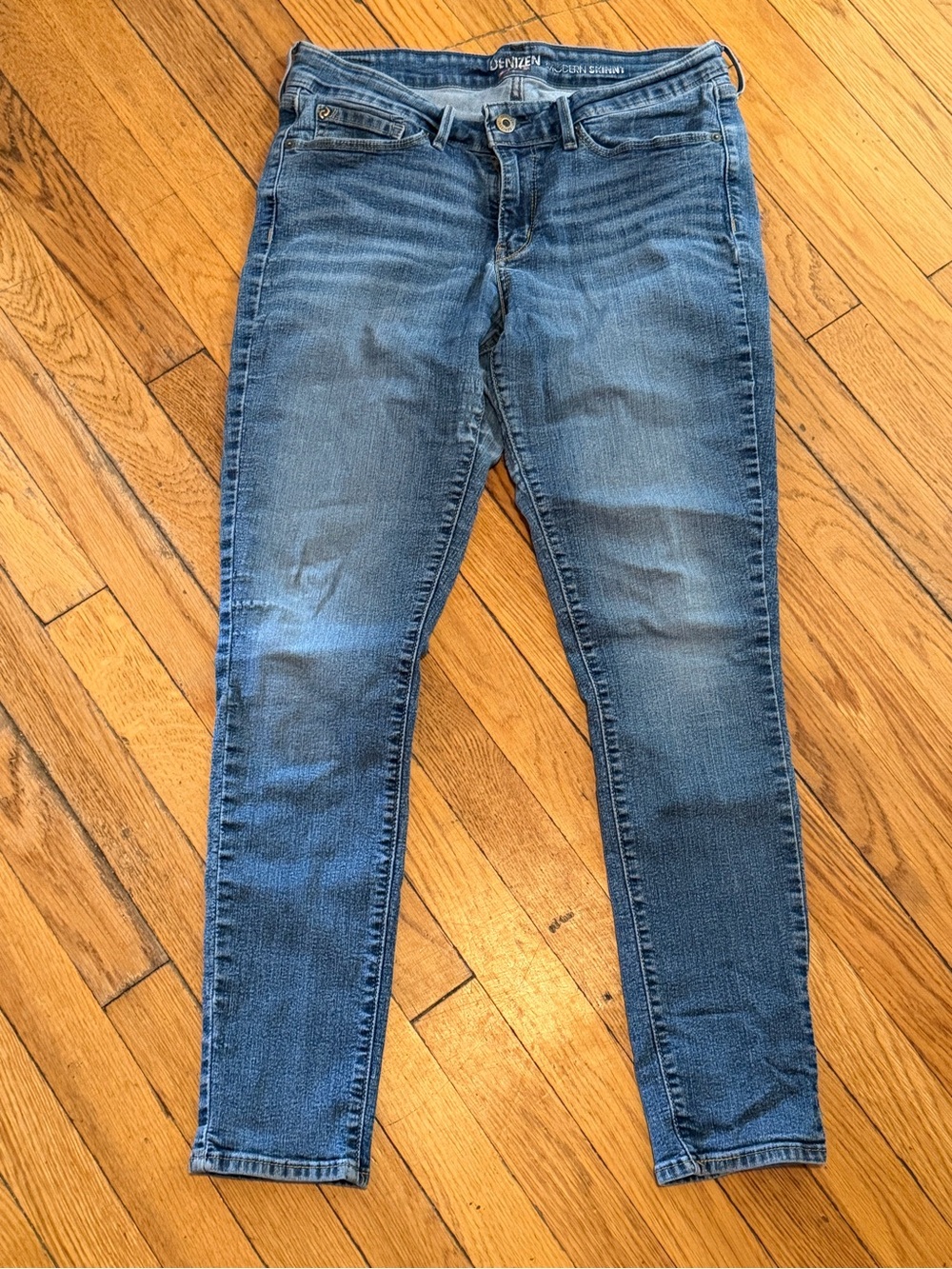 Levi's Denizen Faded Blue Skinny Jeans